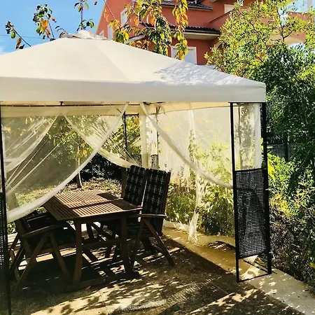 Garden Cozy Apartment Zadar Exterior photo